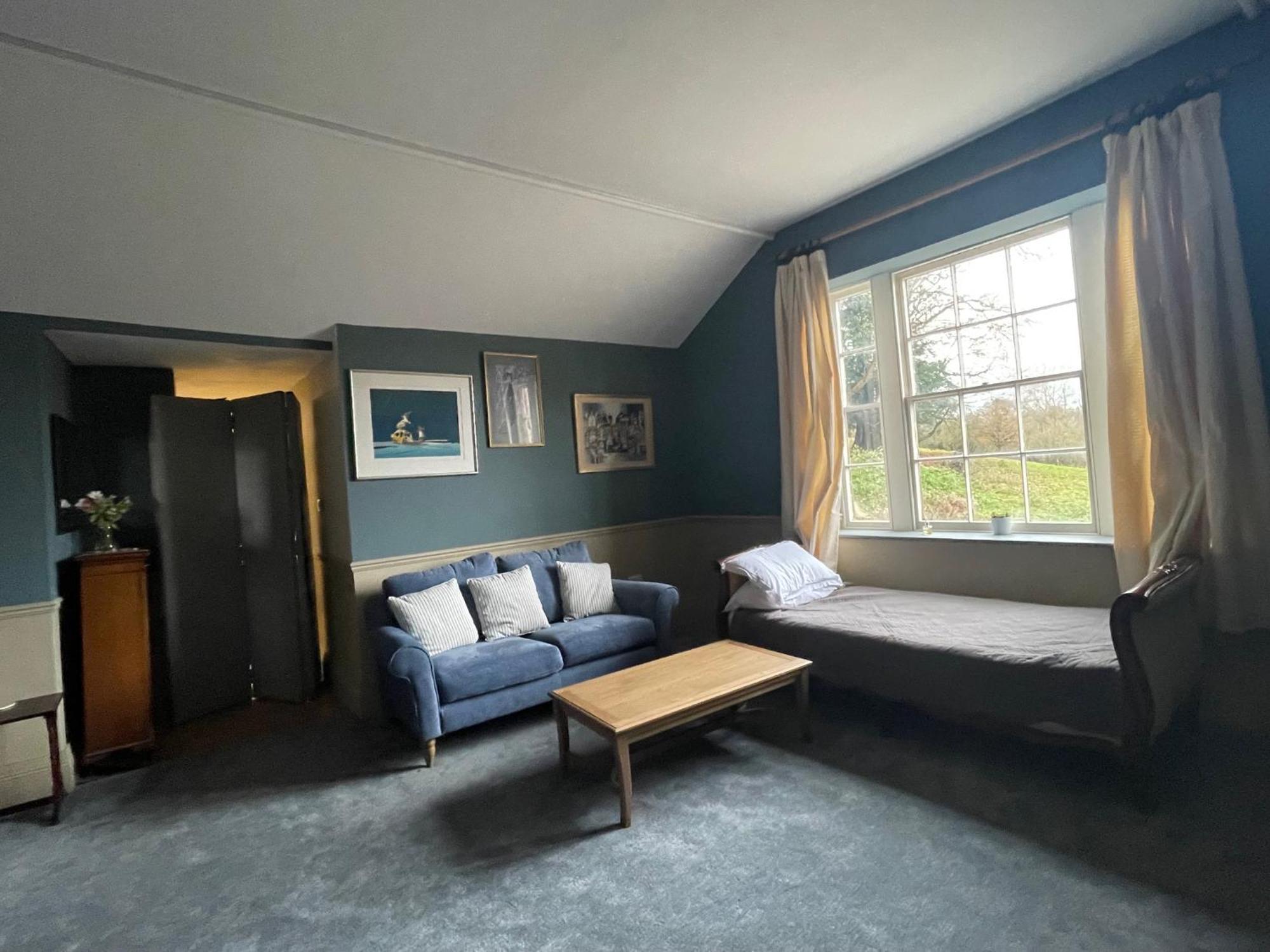 Llanerchydol Hall Suites Welshpool Exteriör bild