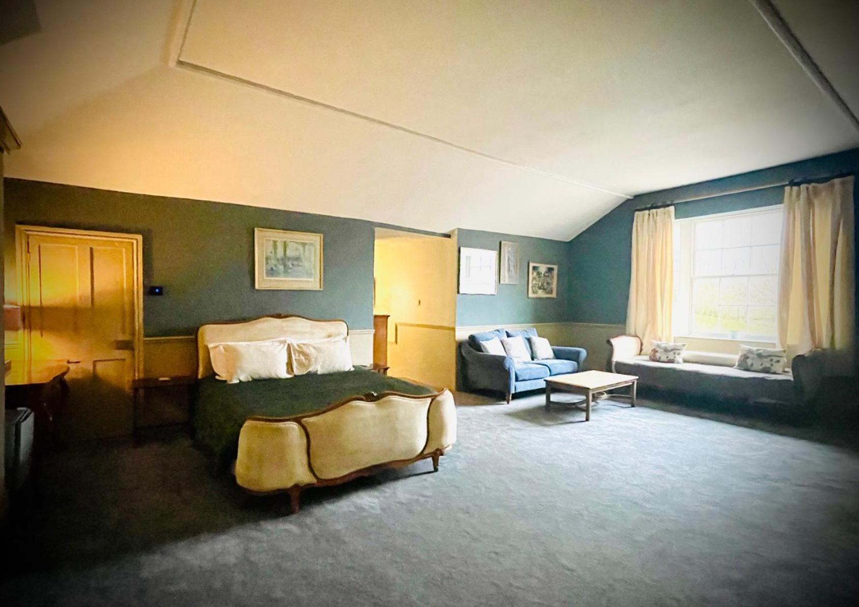 Llanerchydol Hall Suites Welshpool Exteriör bild