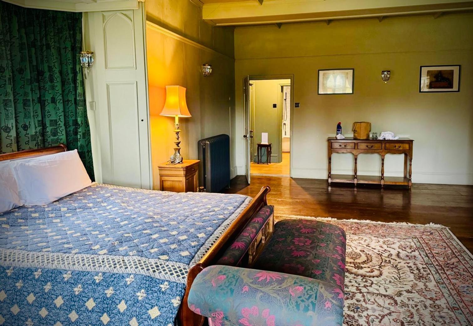 Llanerchydol Hall Suites Welshpool Exteriör bild